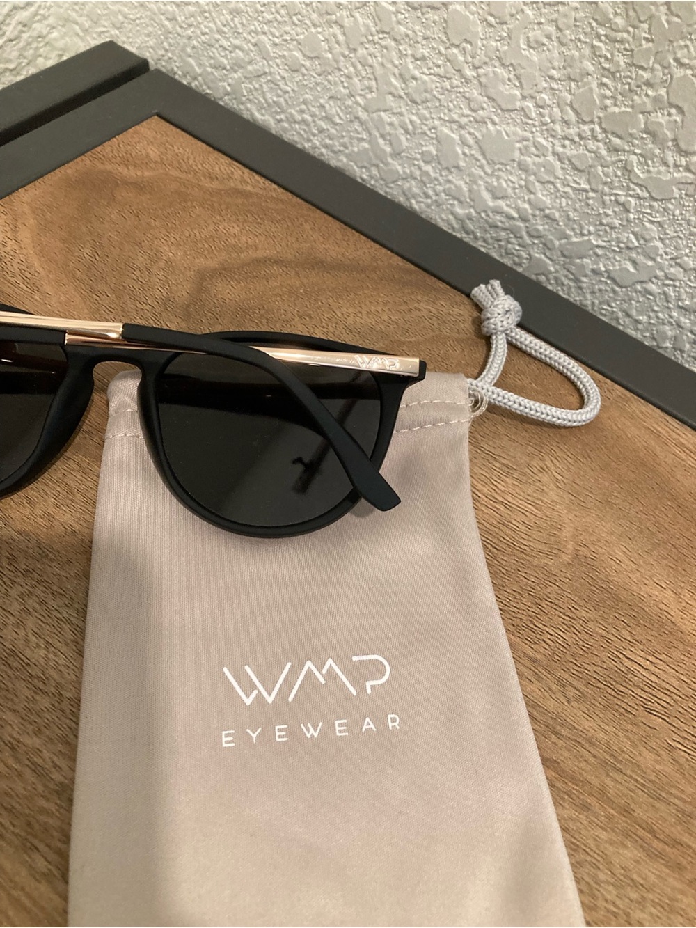 WMP - ‘Drew’ Matte Black Round Frames with Gold Toned Arms - Polarized Lenses - Picture 4 of 5